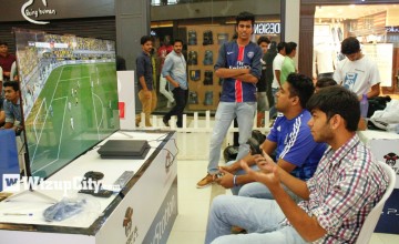 Game on boys! Kicking off the Fifa'16 Championship at Centre Square